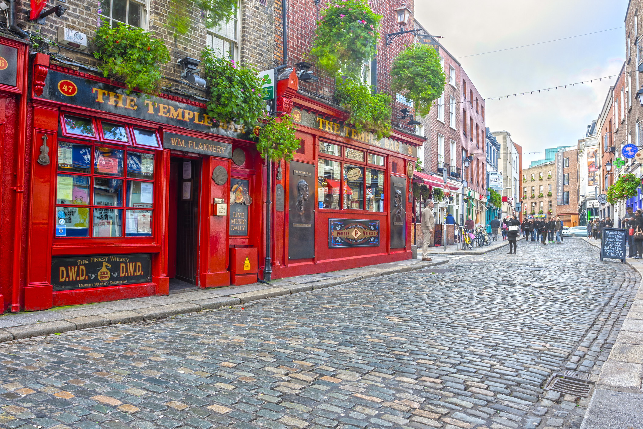 The temple bar